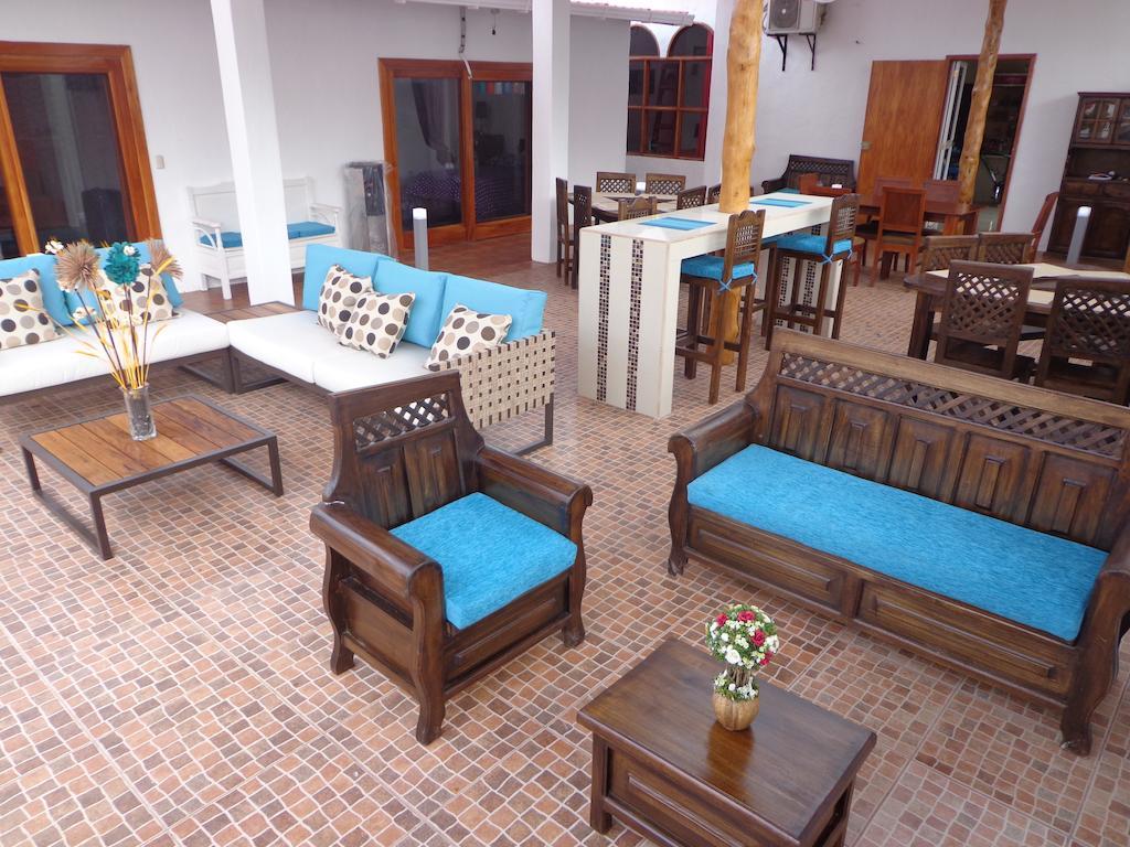 Hotel Zurisadai Puerto Ayora  Esterno foto